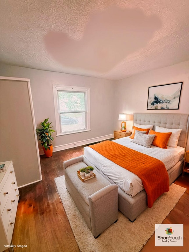 Updated 2 bed 1 bath main floor apartment