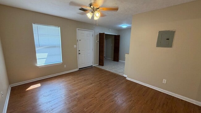 600 N Bob Little Rd Unidad 600 Bob Little Road unit 8