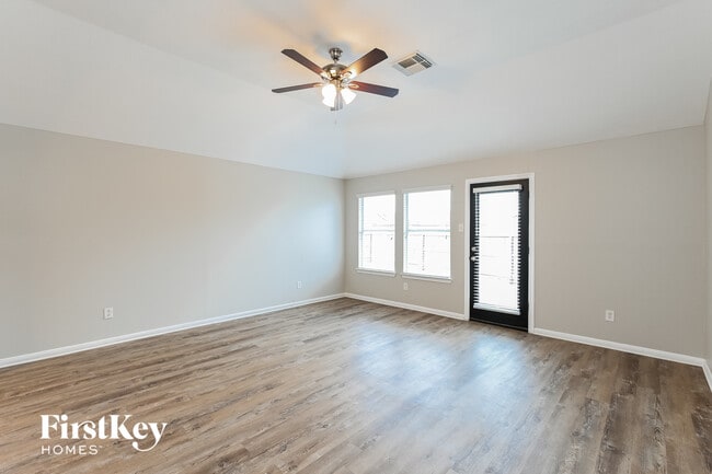 Photo - 18126 Hillock Glen Ln
