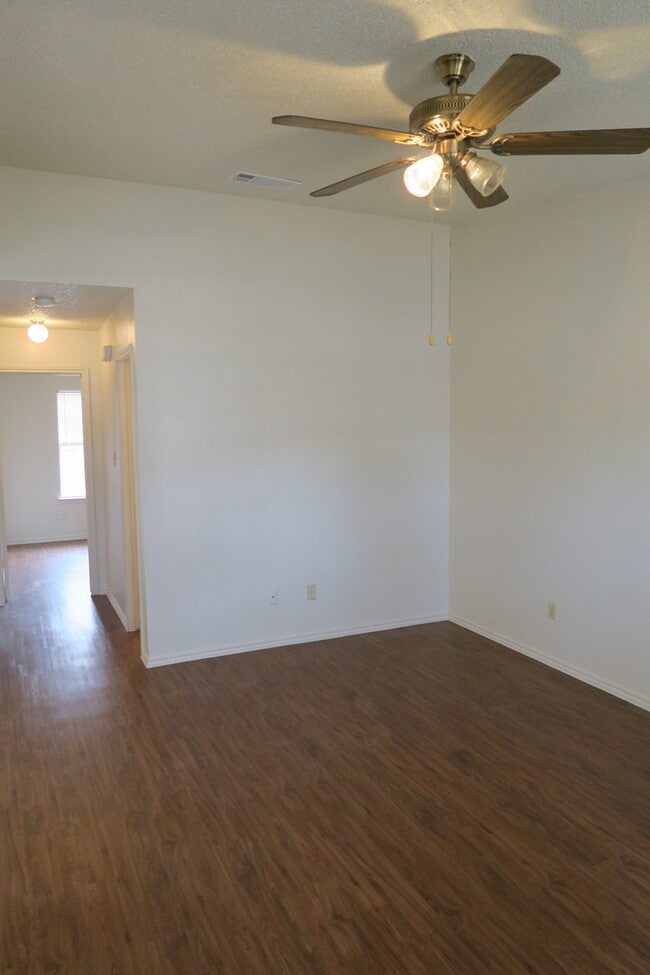 Photo - GREAT ROUND ROCK LOCATION