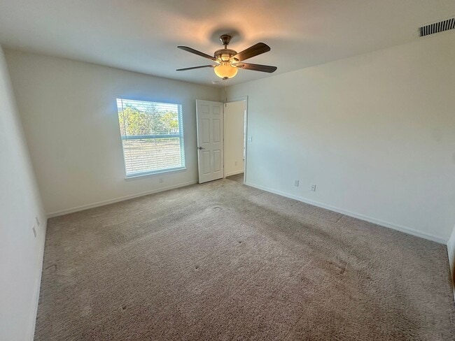 Photo - 4 Bedroom -2 Bathrooms NE Cape Coral- City Water (Del Prado & Pine Island)