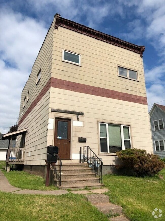 Building Photo - 17 N 62nd Ave W Rental