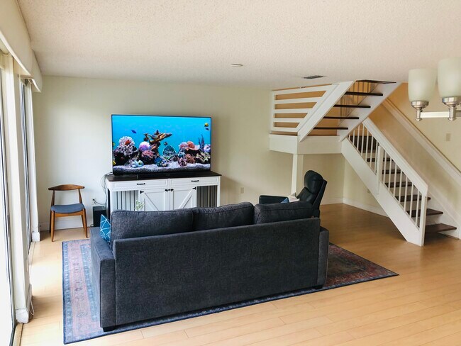 4447 NW 98th Ave