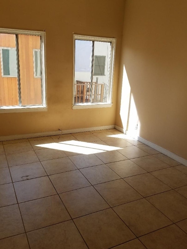 Photo - 209 Columbia Pl