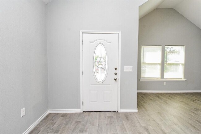 Photo - 16948 W Ivanhoe St