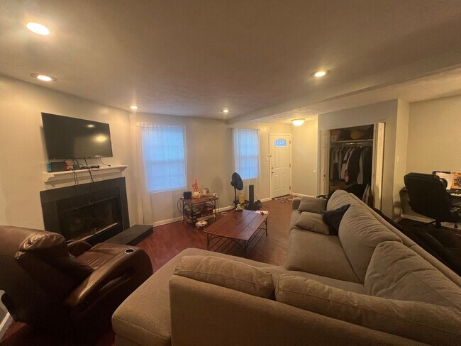 Photo - 11 Enon Wy Unidad 1