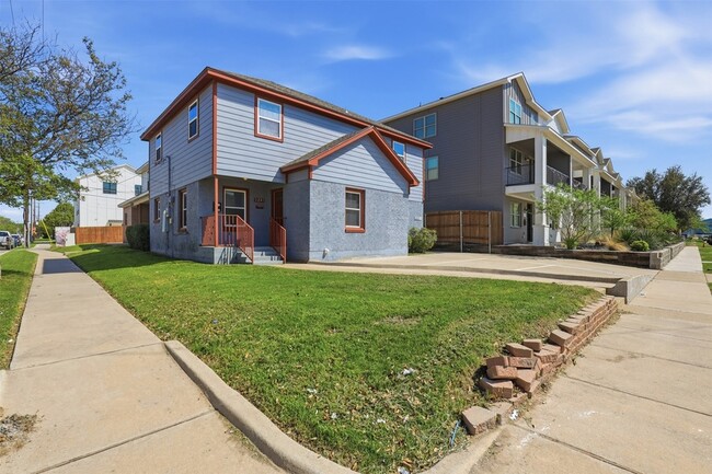 Photo - 3201 McCart Ave