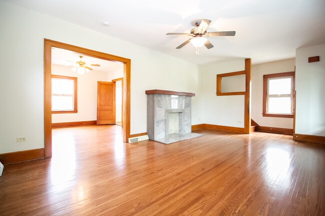 Photo - 472 Shasta Dr