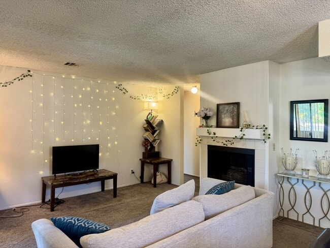 10305 Azuaga St