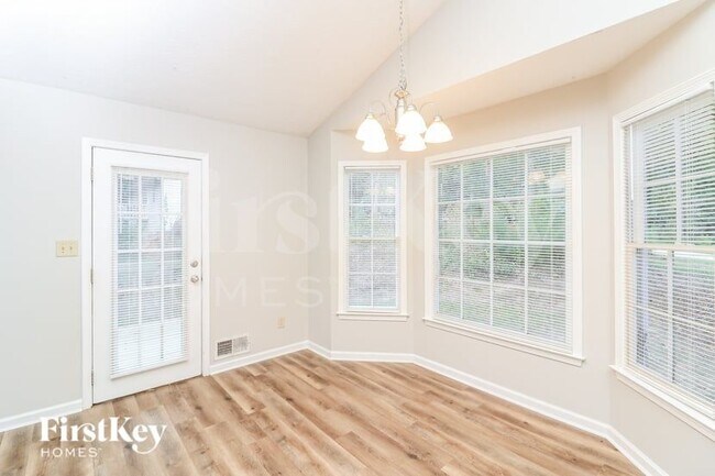 87 Nottingham Dr
