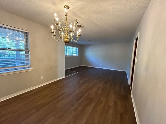 Photo - Beautiful 4 Bedroom Southern Hills Home