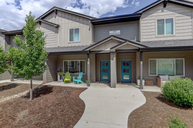 Front Entry - 2720 Barnstormer St