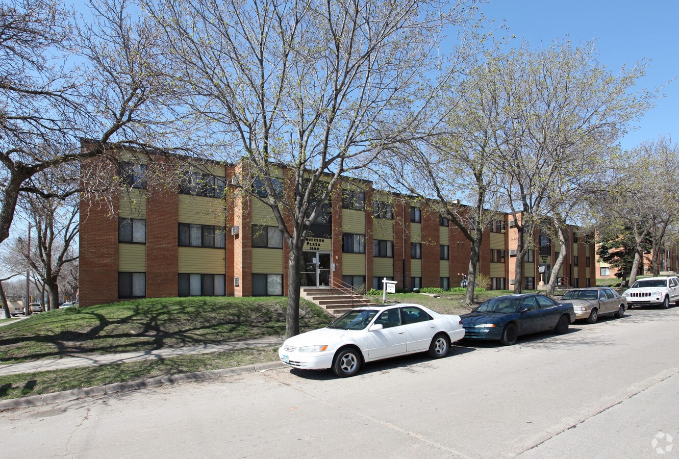 Photo - Anderson Plaza Apartments
