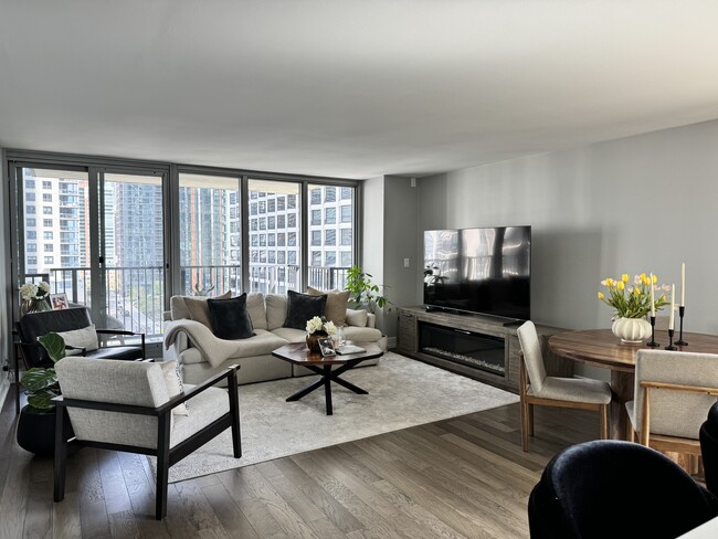 Photo - 400 E Randolph St Unit 1310