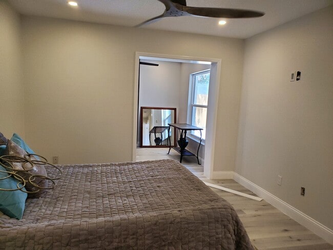 Photo - 737 31st Ave N