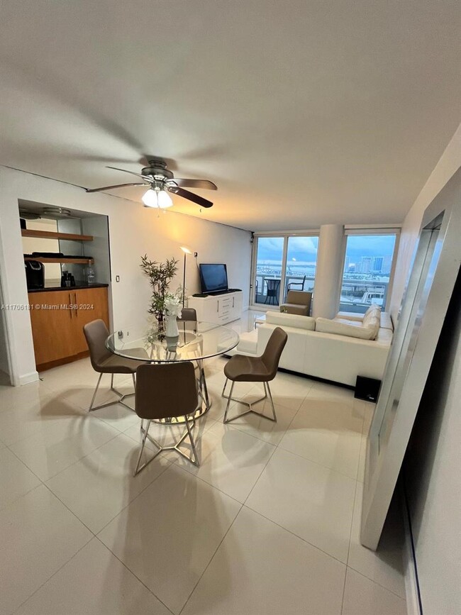 Photo - 1717 N Bayshore Dr Condo Unit A-2453