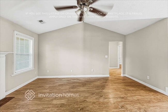 3813 Willow Tree Cir