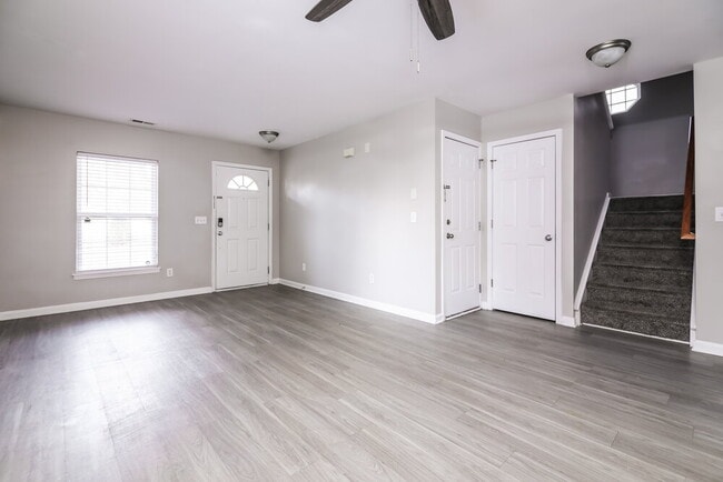 Photo - 621 Champion St