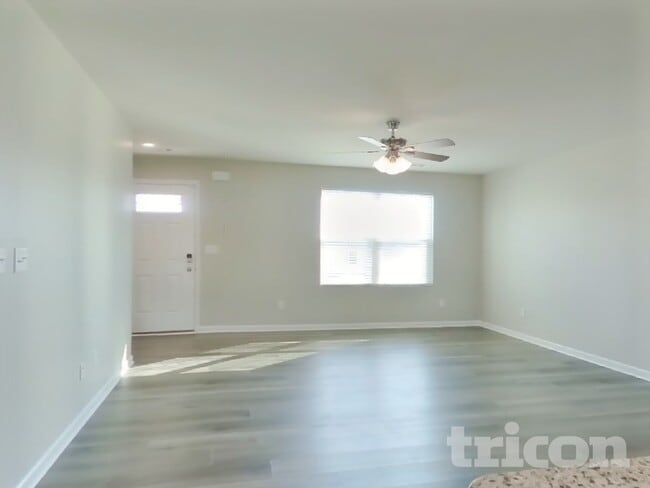 Photo - 2108 Somersby Trl