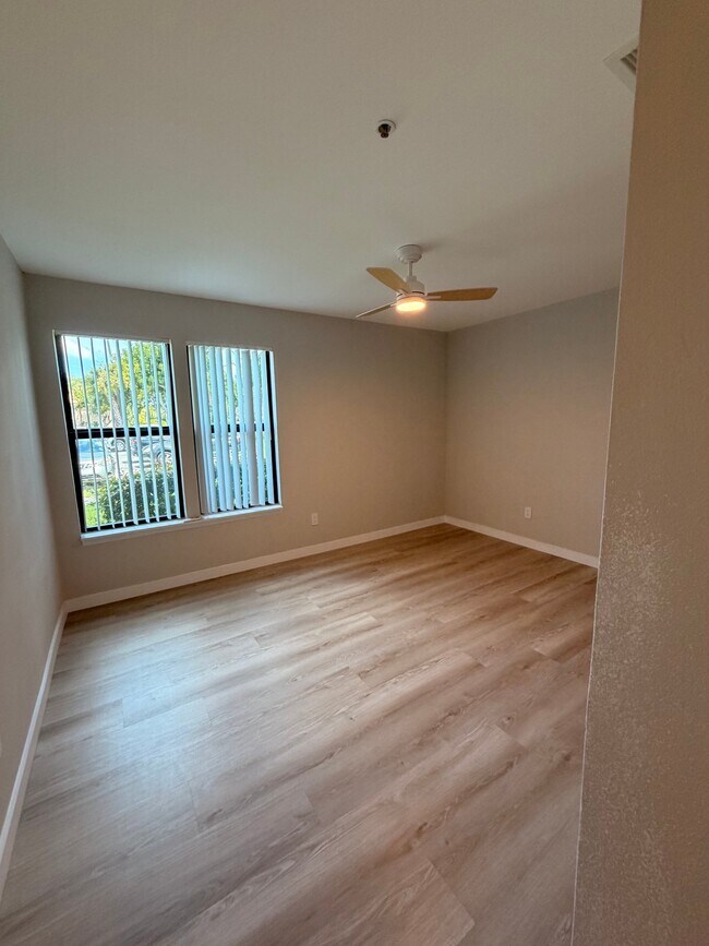 Photo - 4002 Crockers Lake Blvd Unit Apt 111