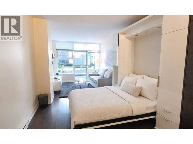 1777 W 7th Ave Unit 105