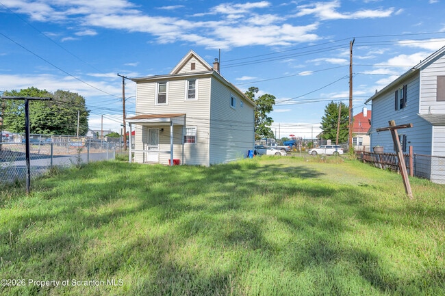 987 Providence Rd