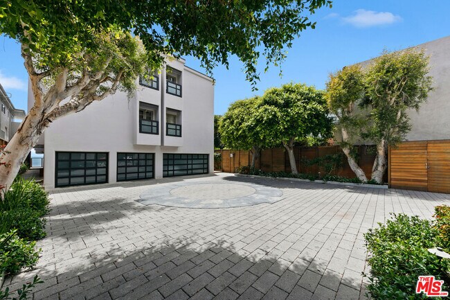 22630 Pacific Coast Hwy Unidad 1