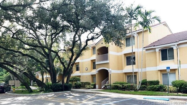 Photo - 2350 NW 33rd St Unit 807