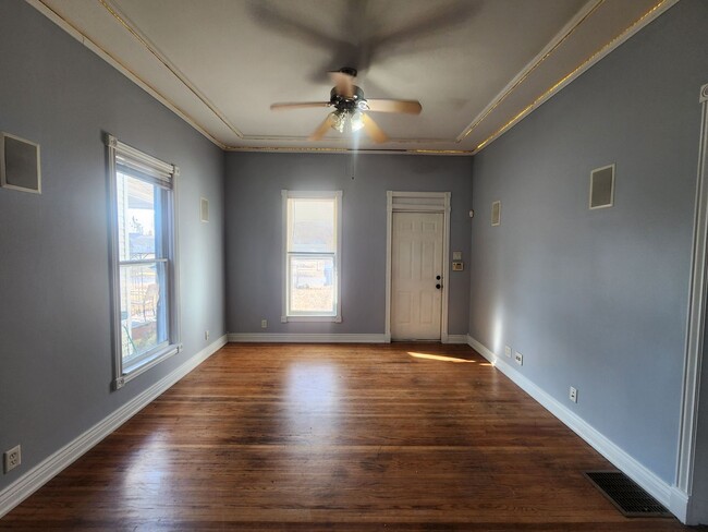 Photo - Charming 2 bedroom, 1 bathroom home