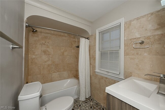 Photo - 3699 Bainbridge Rd