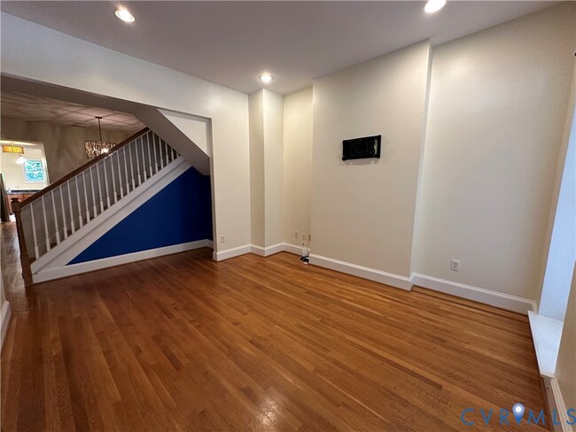Photo - 522.5 N 1st St