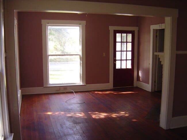 Photo - 311 Pennsylvania Ave