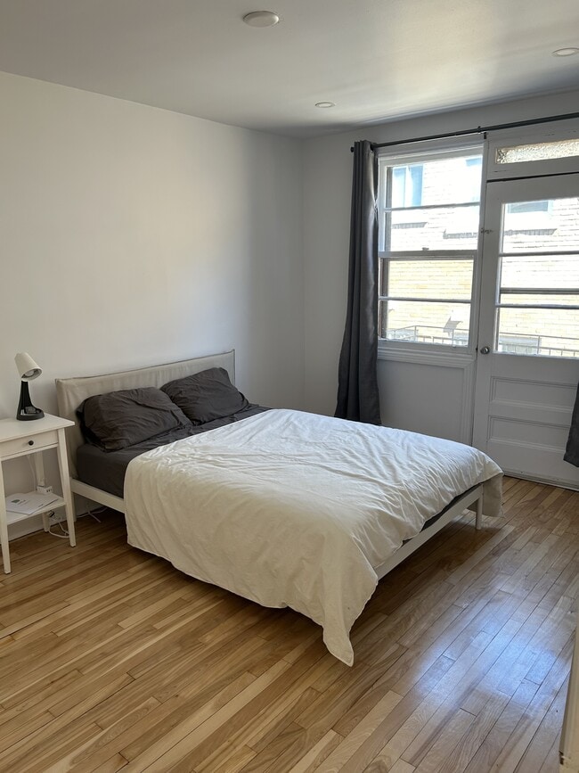 Photo - 3760 Ave Saint-Kevin Unit 5