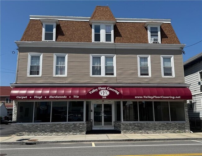 Photo - 144 Broad St Unit 4