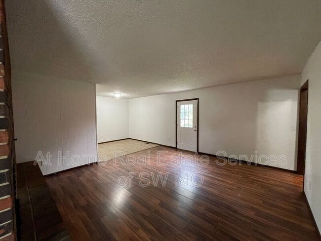 Photo - 3356 E Whiteside St
