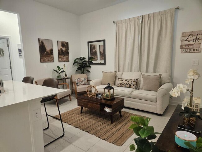 Photo - 4823 Waltham Forest Dr