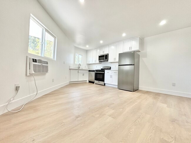 Photo - 1000 Coronado Terrace Apartment Unit 9A