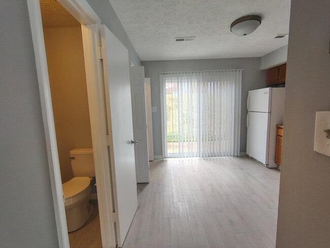 Photo - 16 Duiguid Dr