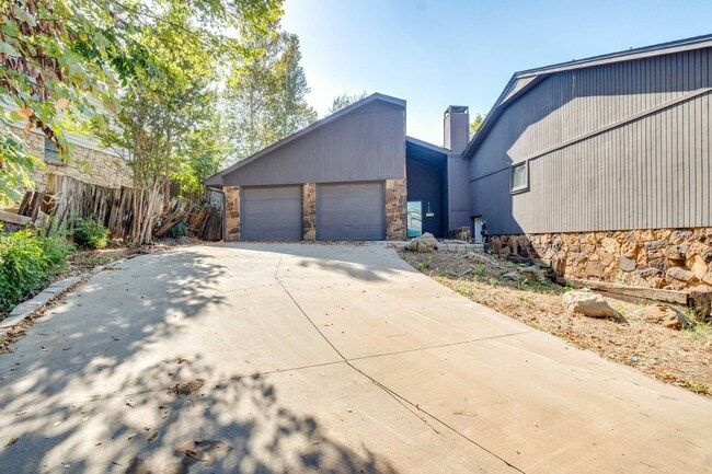 Photo - Light-Filled Mid-Century Vibes: 2BR/2BA w/...