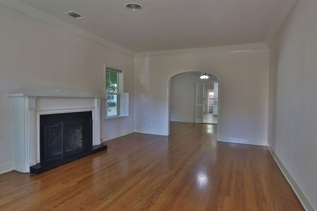 Photo - 3124 Jarrard St