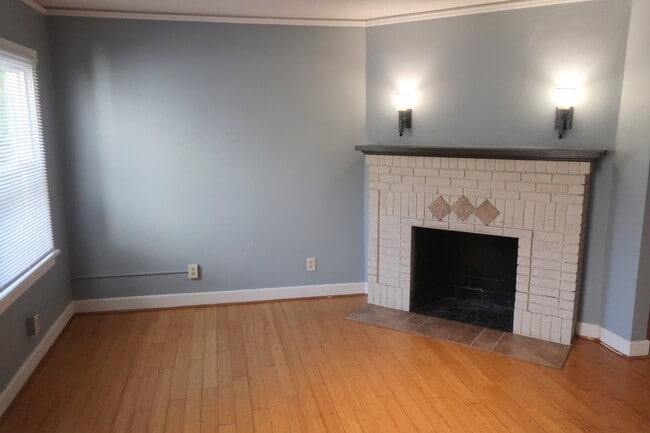 Photo - 710 Monroe St Unit B