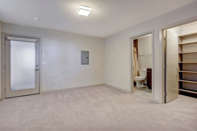 Photo - 3bd/3.5ba Seattle Townhome