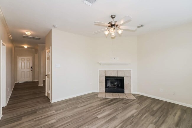 Photo - 24514 Kestrel View