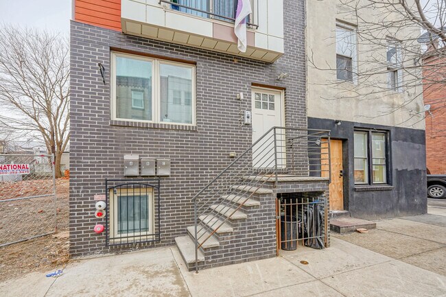 Photo - 1220 N 28th St Unit A