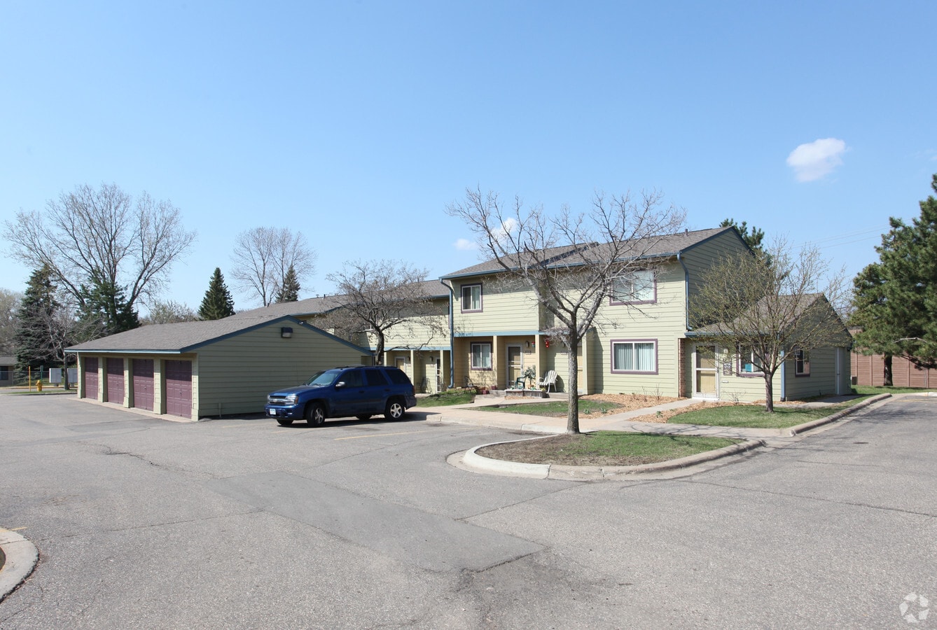 Medley Park Townhouses - Medley Park Townhouses