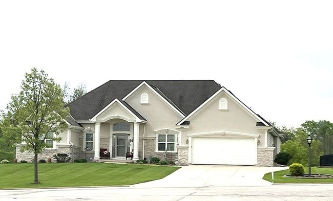 4 bedroom Franklin Single Family - 4 bedroom Franklin Single Family House