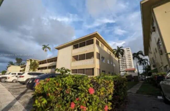 Photo - 11960 NE 19th Dr Unidad 10