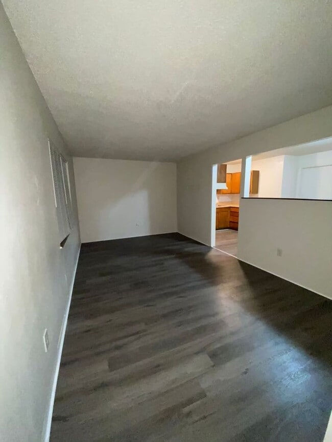 Building Photo - 105 Pelican Dr Unit 105 - 04