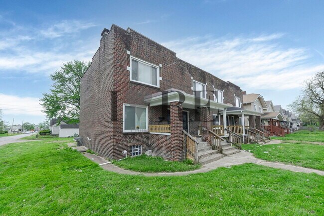 Photo - 1153 E 20th Ave