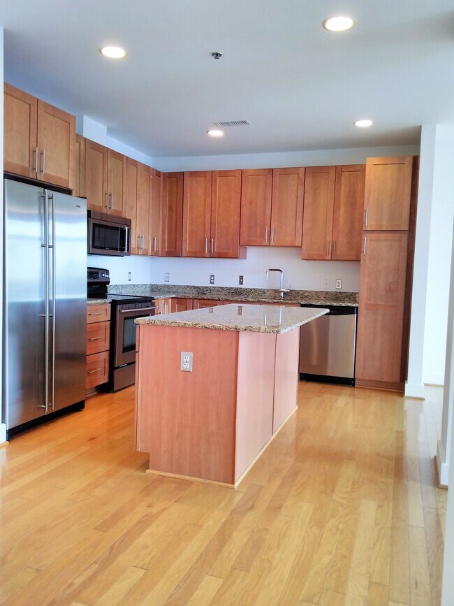 Photo - 2772 Lighthouse Point E Unit 212